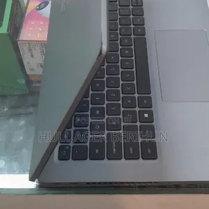 New Laptop Dell Precision 5540 8GB Intel Core i5 SSD 256GB