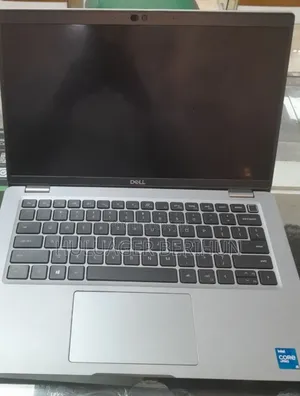 New Laptop Dell Precision 5540 8GB Intel Core i5 SSD 256GB