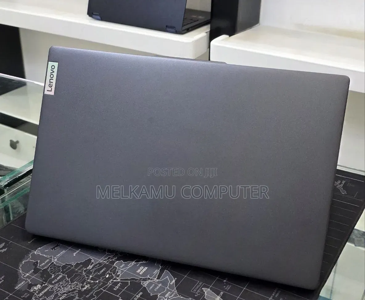 New Laptop Lenovo Ideapad 3 8GB Intel Core i5 SSD 512GB