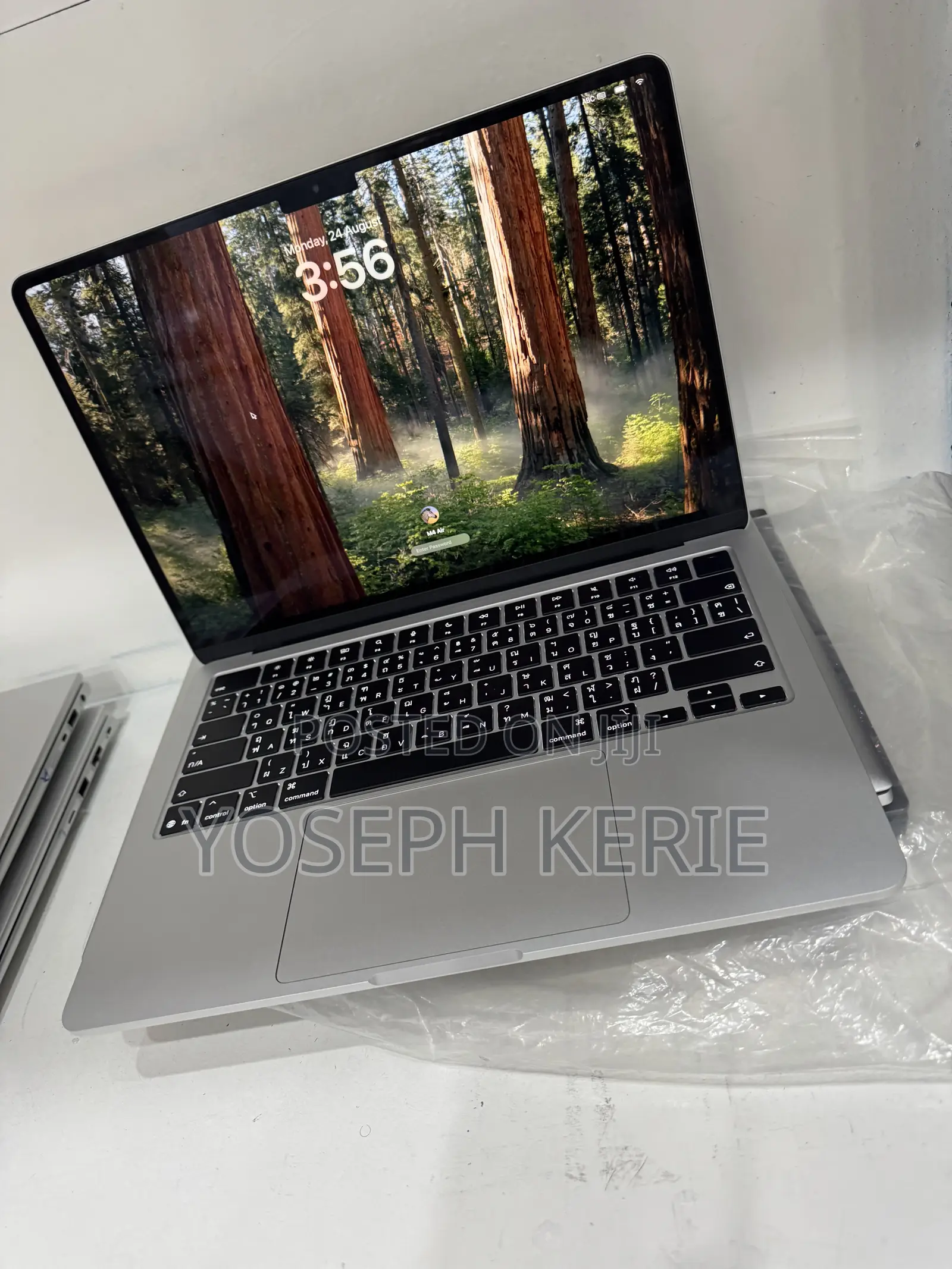New Laptop Apple MacBook Air 2025 M4 24GB Apple M4 SSD 512GB