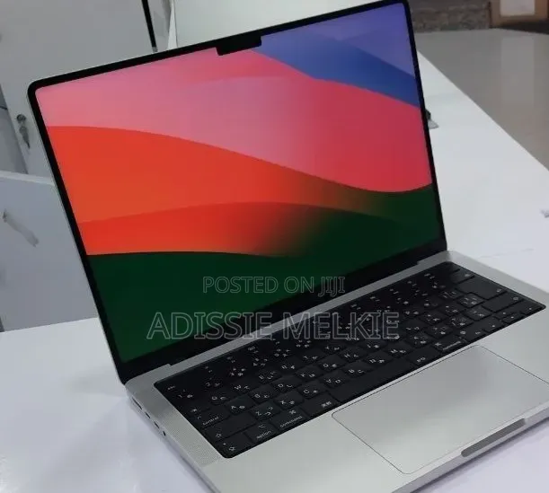 New Laptop Apple MacBook 16GB Apple M4 Pro SSD 512GB