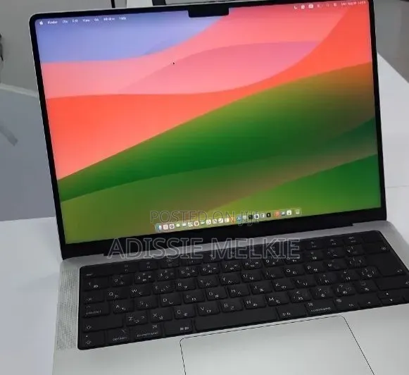 New Laptop Apple MacBook 16GB Apple M4 Pro SSD 512GB