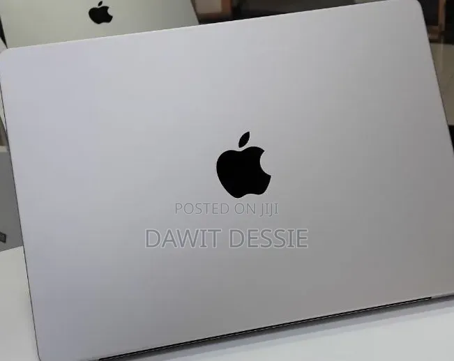 New Laptop Apple MacBook Pro 2024 M4 16GB Apple M4 SSD 512GB