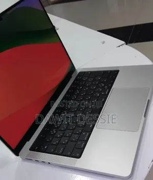New Laptop Apple MacBook Pro 2024 M4 16GB Apple M4 SSD 512GB