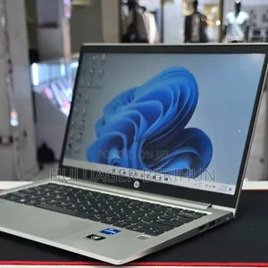 New Laptop HP EliteBook 830 G9 16GB Intel Core i5 SSD 512GB