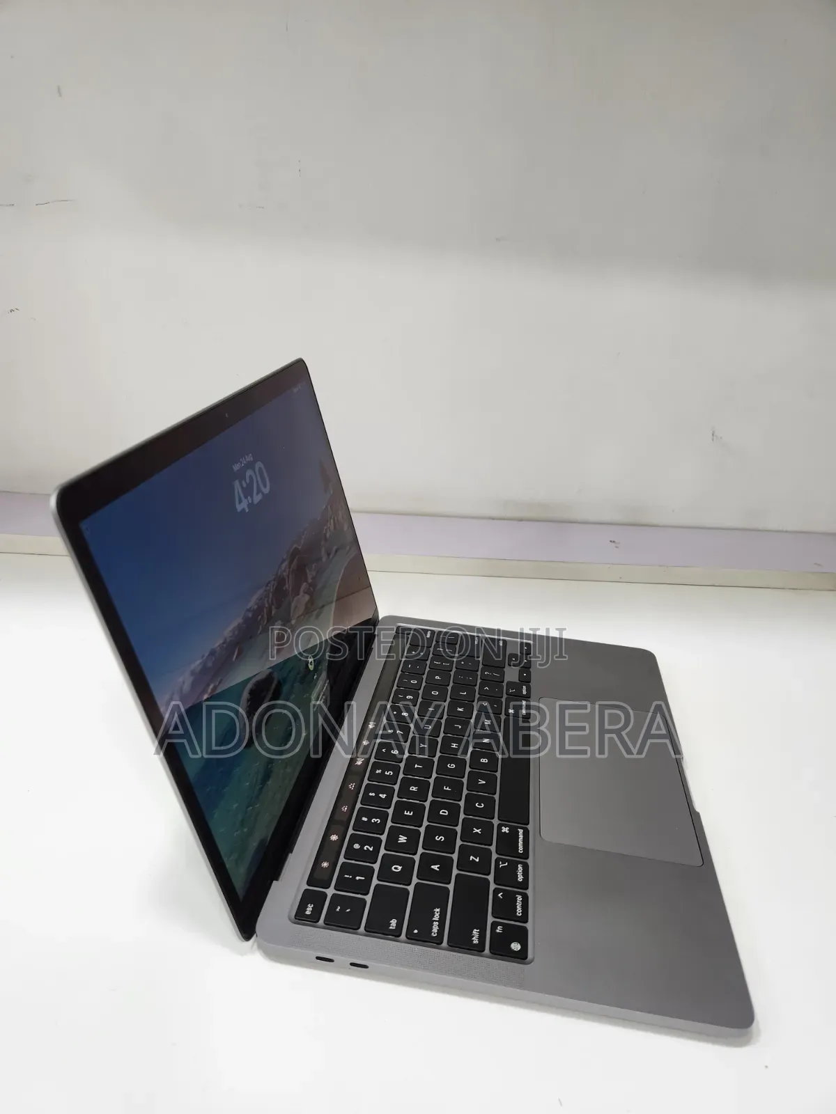 New Laptop Apple MacBook 16GB SSD 512GB