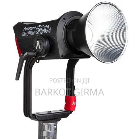 Aputure LS 600d Pro Daylight LED Video Light Kit - Brand New