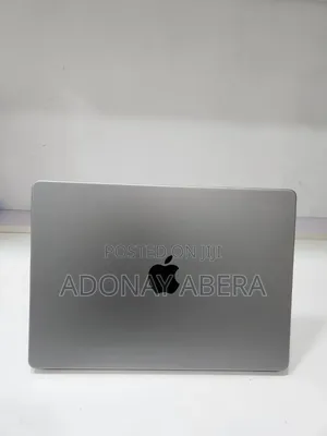 New Laptop Apple MacBook 32GB SSD 1T