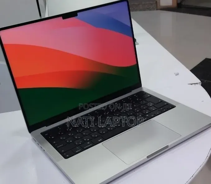 New Laptop Apple MacBook Pro 2024 M4 16GB Apple M4 Pro SSD 512GB