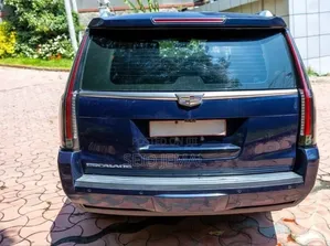 Cadillac Escalade 2018 Gray