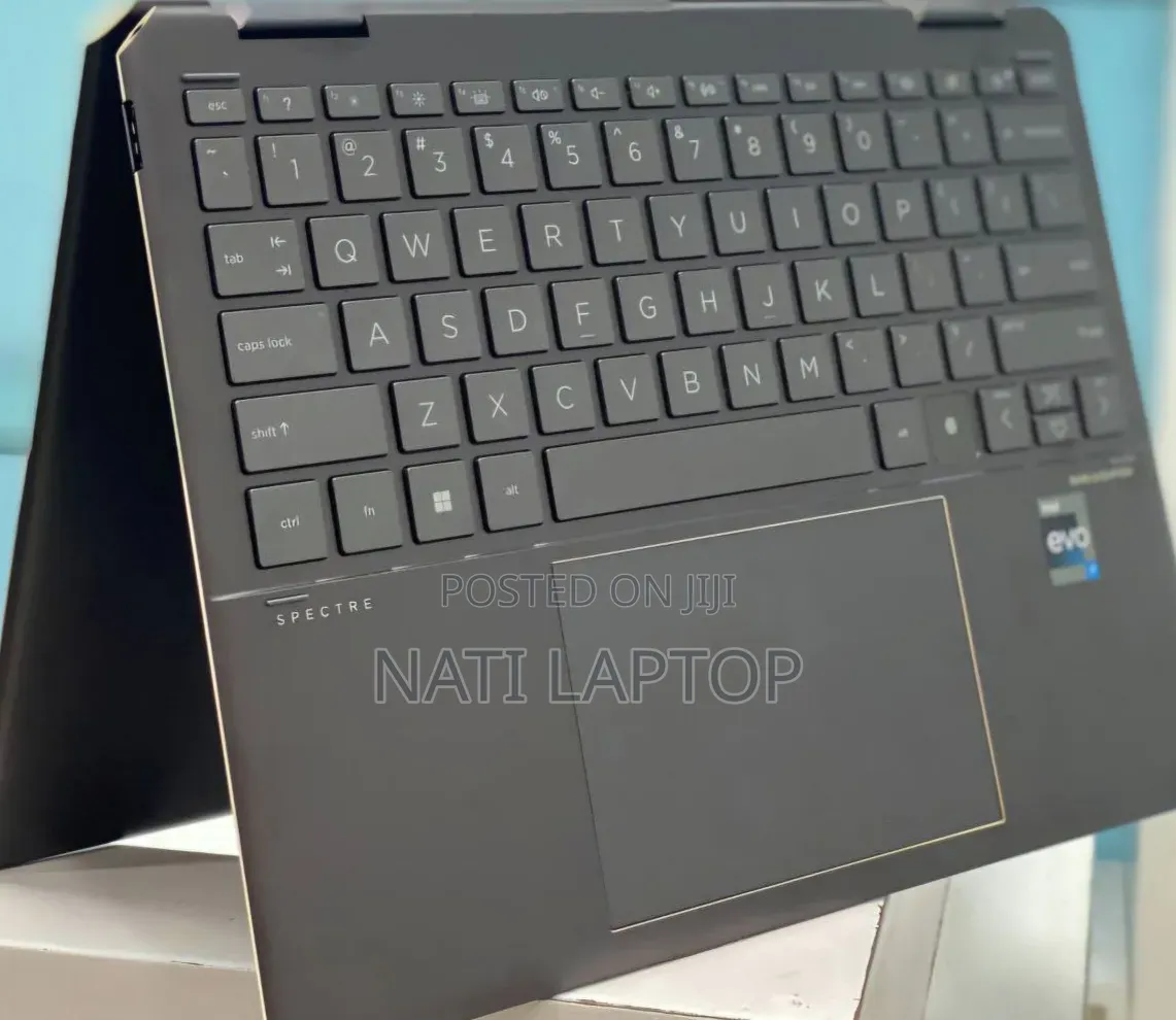 New Laptop HP Spectra 13 16GB Intel Core i7 SSD 1T