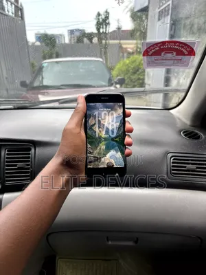 Apple iPhone SE (2020) 64 GB