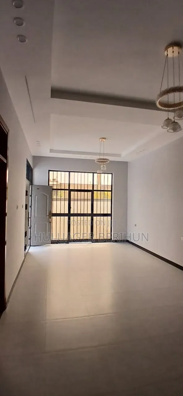 Furnished 3bdrm Villa in Akaky Kaliti for sale