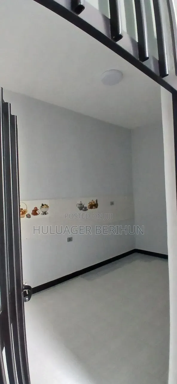 Furnished 3bdrm Villa in Akaky Kaliti for sale