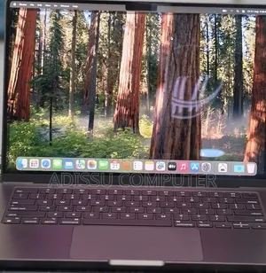 New Laptop Apple MacBook Pro 2024 M4 16GB Apple M4 Pro SSD 512GB