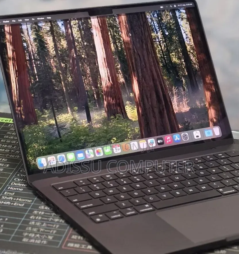 New Laptop Apple MacBook Pro 2024 M4 16GB Apple M4 Pro SSD 512GB