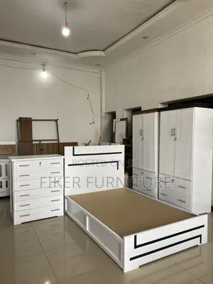 1.20 Bed and Chest Drawer