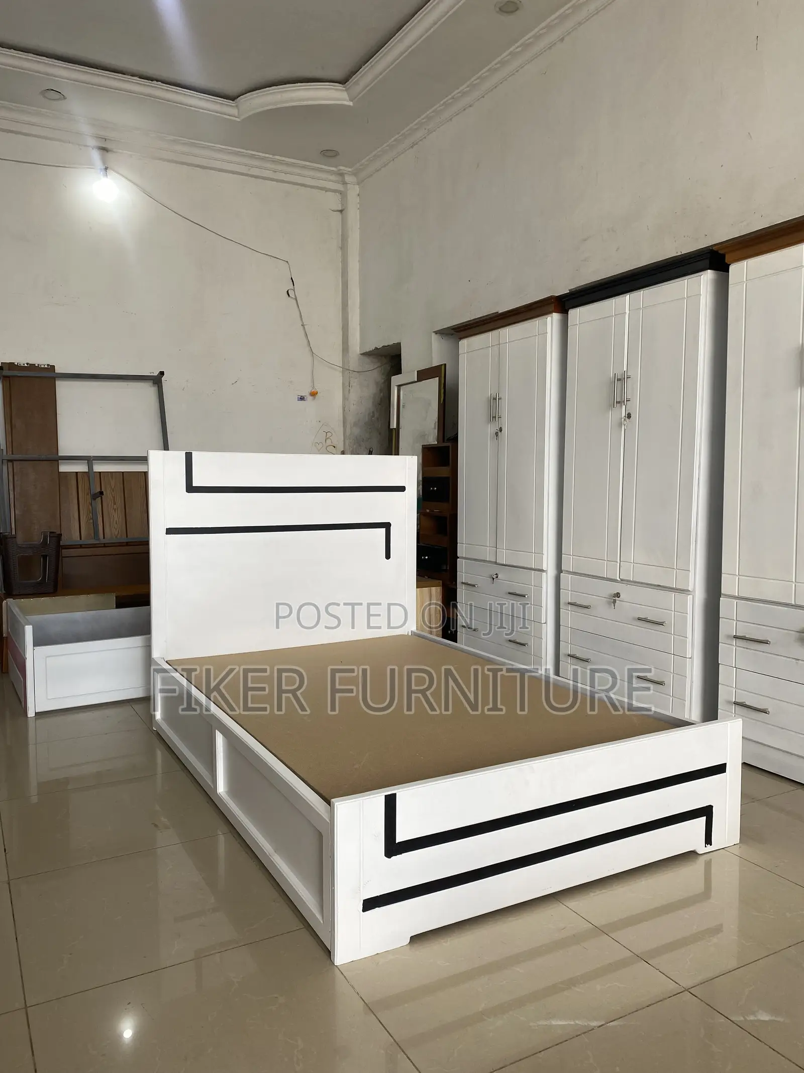 1.20 Bed and Chest Drawer