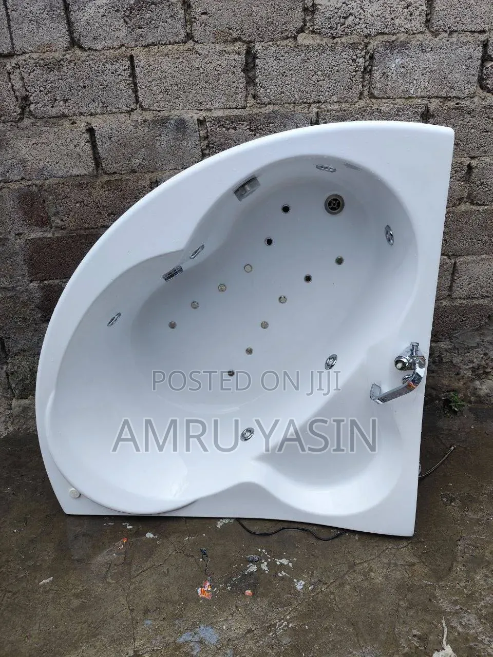 Jacuzzi Bathtub