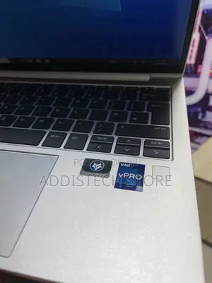 New Laptop HP EliteBook 830 G9 16GB Intel Core i5 SSD 512GB