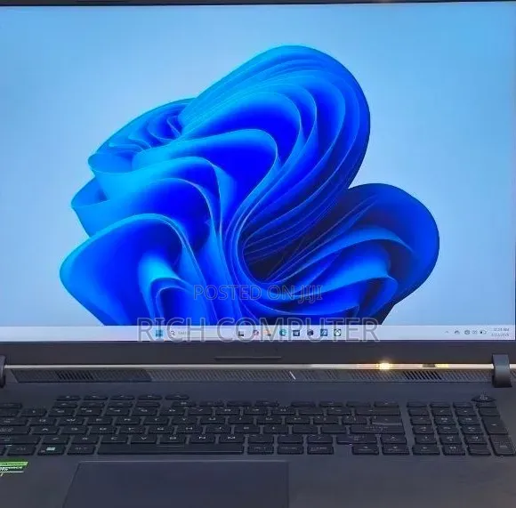 New Laptop Asus ROG Strix SCAR 18 32GB Intel Core i9 SSD 2T