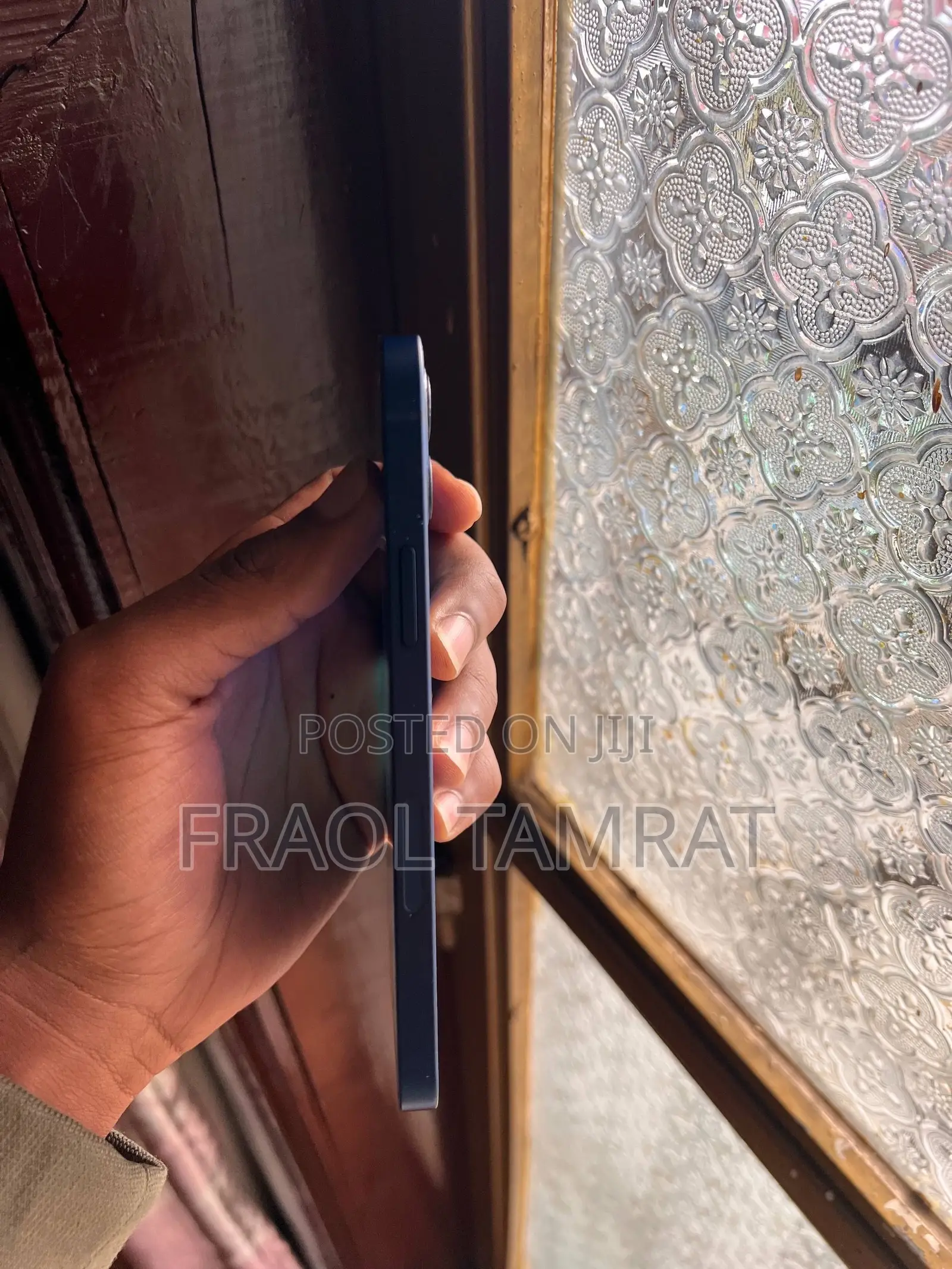 New Apple iPhone 12 64 GB Blue