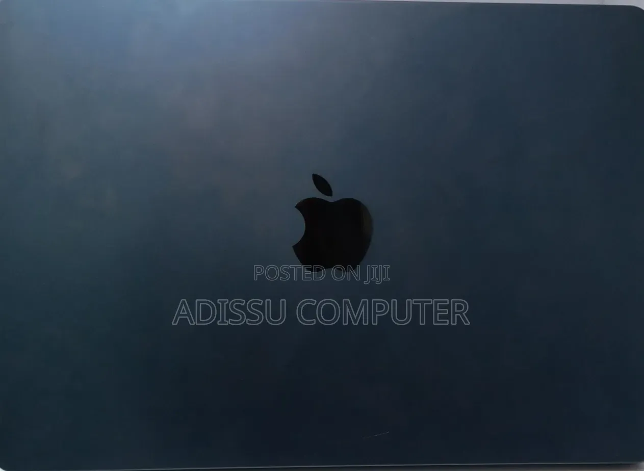 New Laptop Apple MacBook Air 2022 M2 8GB Apple M2 SSD 256GB