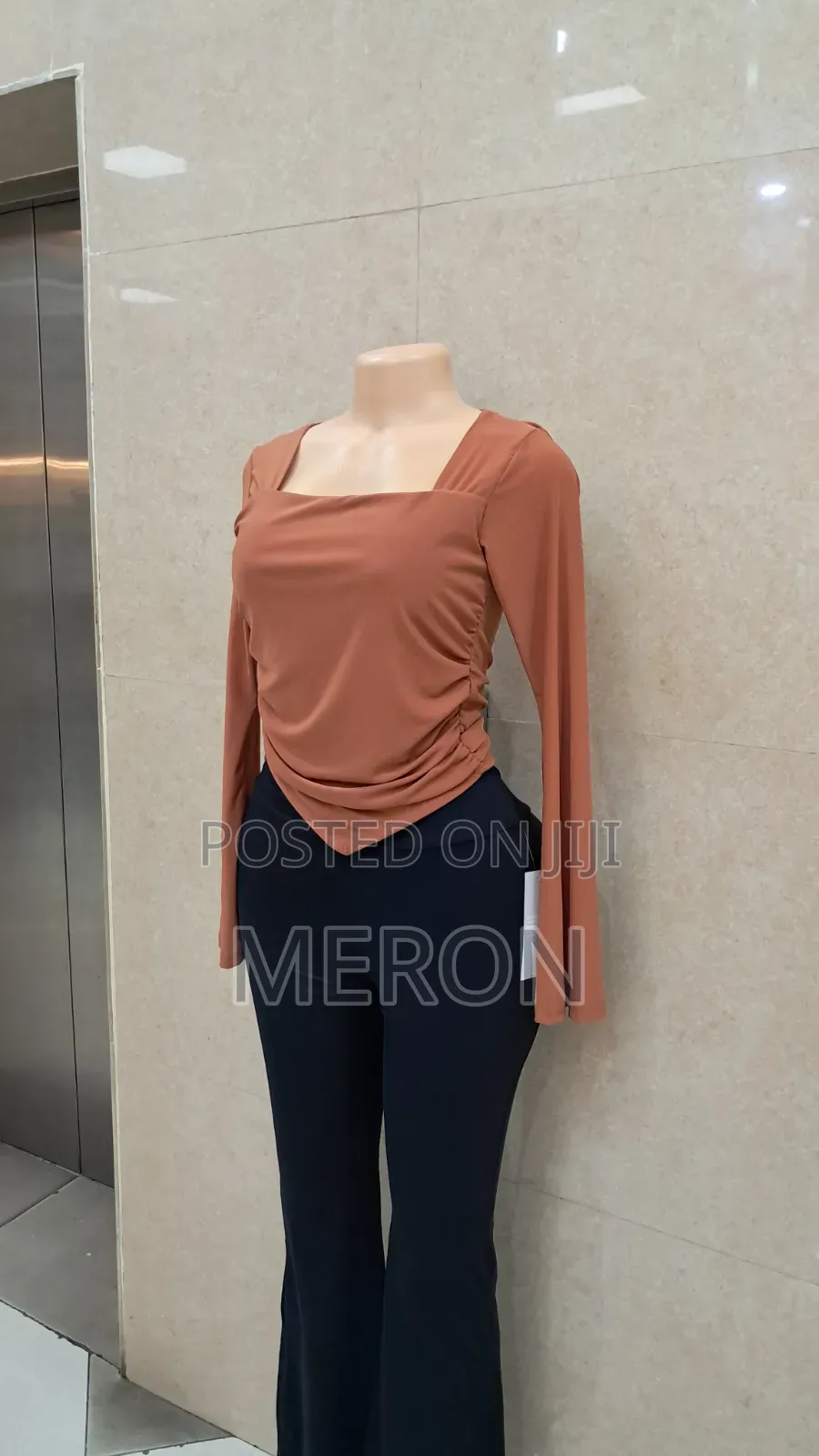 Squre Neck Top