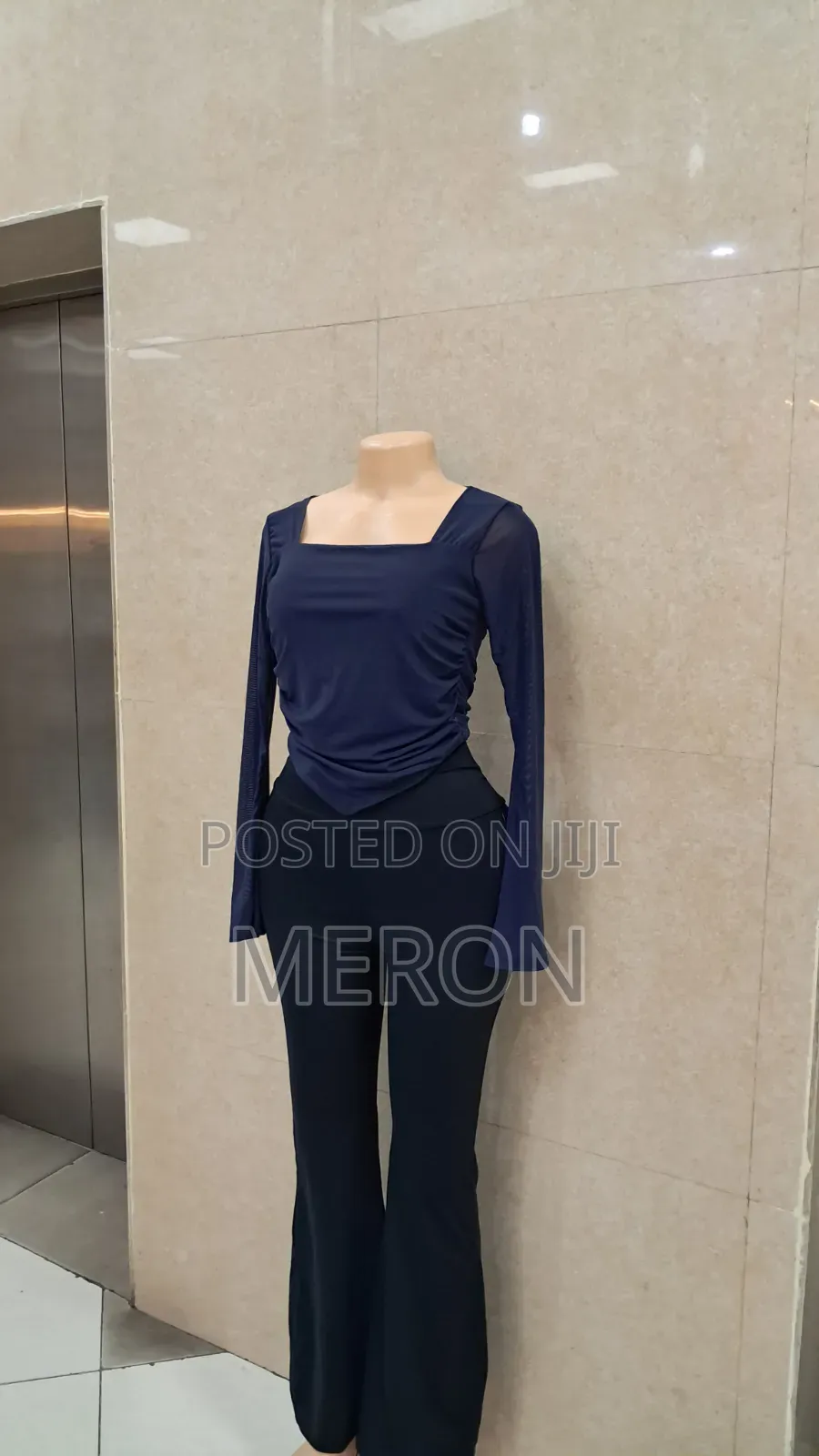Squre Neck Top