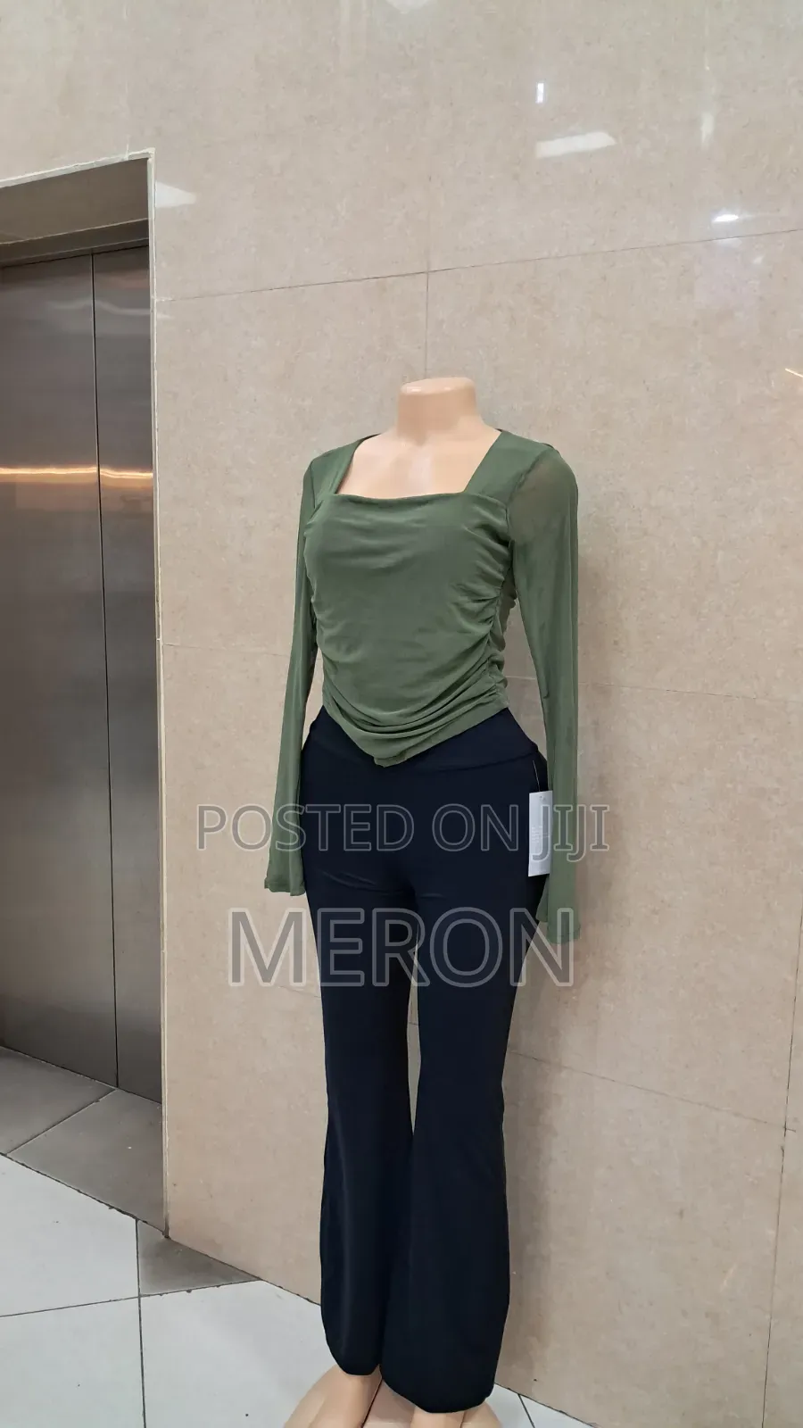 Squre Neck Top