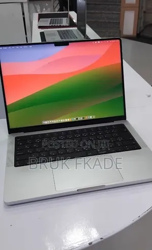 New Laptop Apple MacBook Pro 2024 M4 16GB Apple M4 Pro SSD 512GB