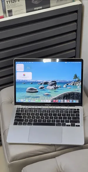 New Laptop Apple MacBook Pro 2020 32GB Intel Core i7 SSD 512GB