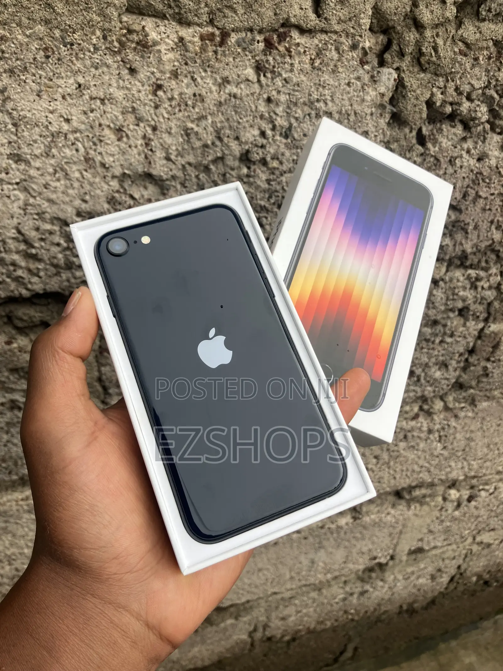 Apple iPhone SE (2022) 128 GB Black