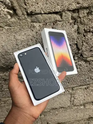 Apple iPhone SE (2022) 128 GB Black