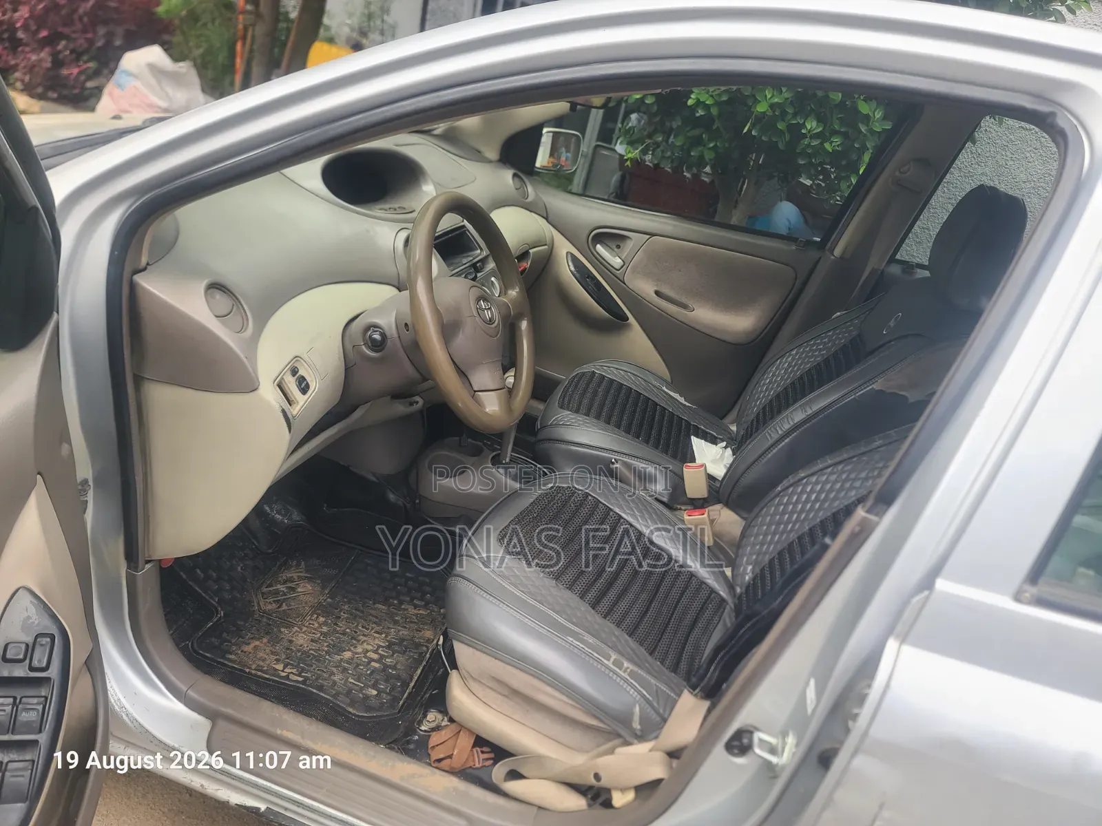 Toyota Platz 2005 Silver