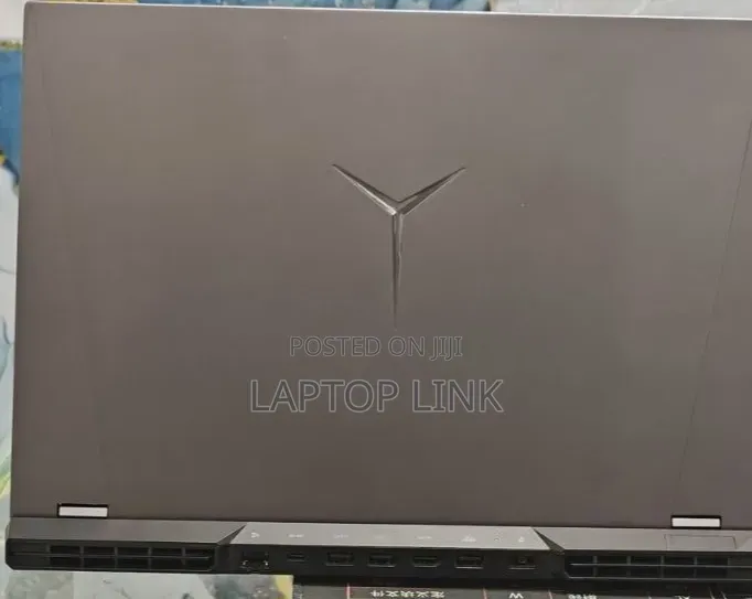 New Laptop Lenovo Legion 5 16GB AMD Ryzen 7 SSD 512GB