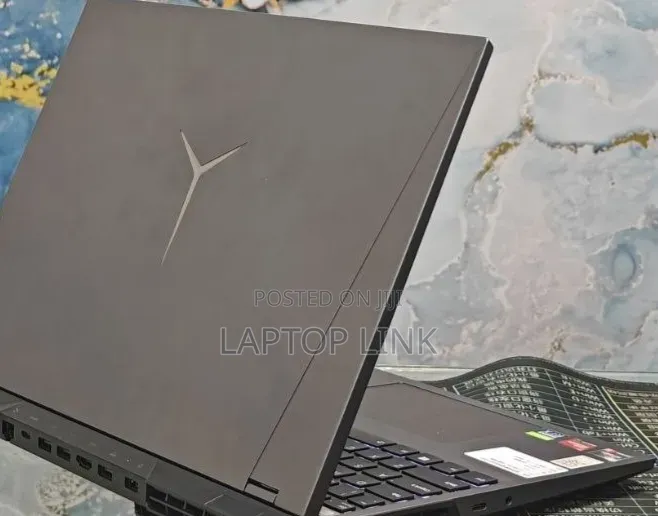 New Laptop Lenovo Legion 5 16GB AMD Ryzen 7 SSD 512GB