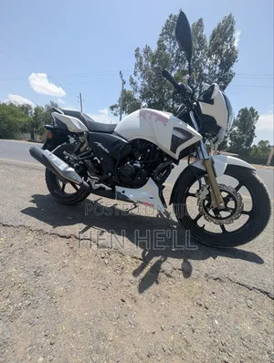 TVS Apache 180 RTR 2024 White