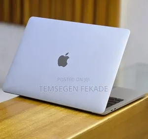 New Laptop Apple MacBook Pro 2020 32GB Intel Core i7 SSD 512GB