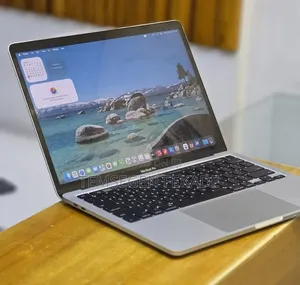 New Laptop Apple MacBook Pro 2020 32GB Intel Core i7 SSD 512GB