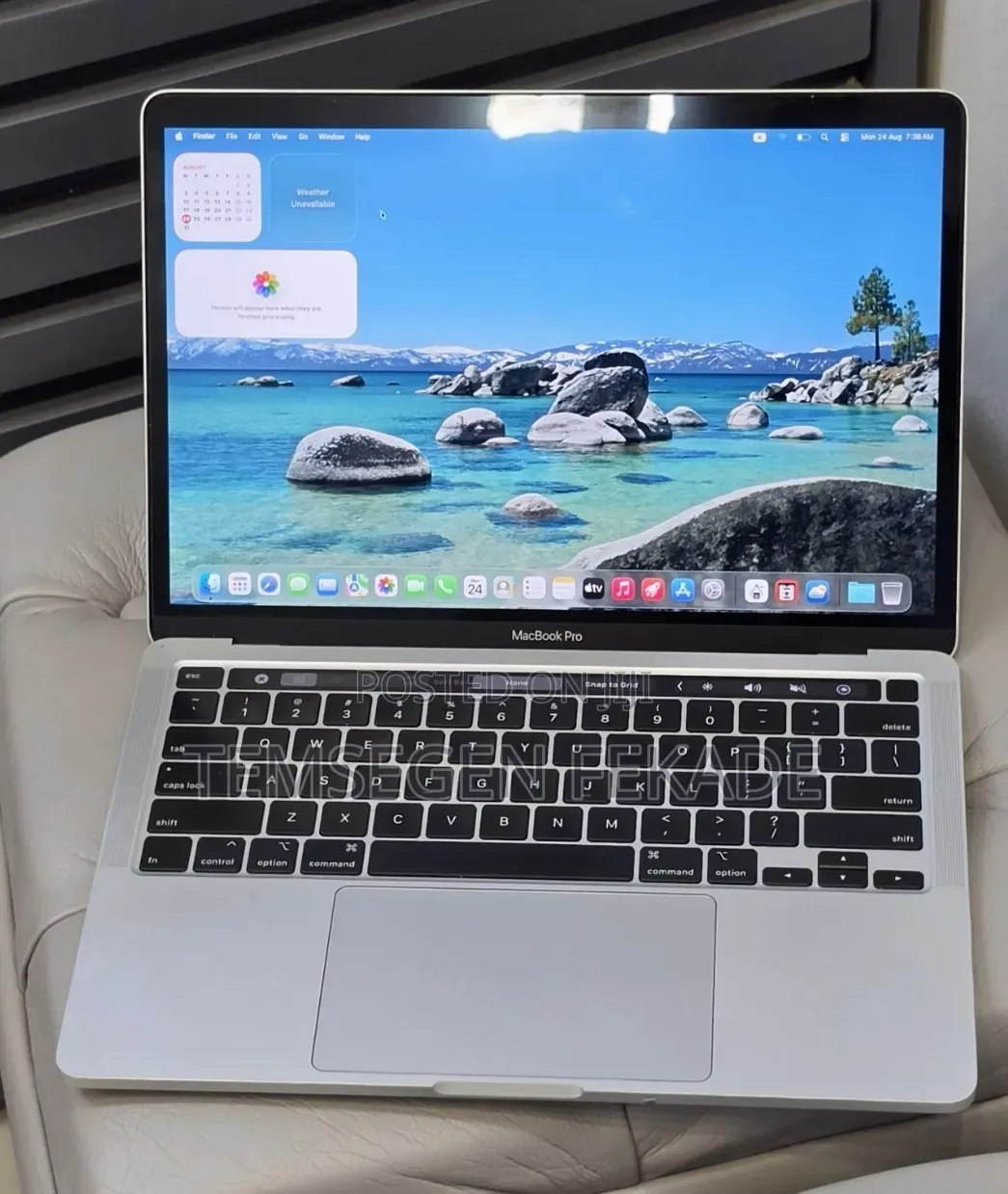 New Laptop Apple MacBook Pro 2020 32GB Intel Core i7 SSD 512GB