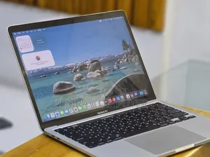 New Laptop Apple MacBook Pro 2020 32GB Intel Core i7 SSD 512GB
