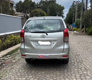 Toyota Avanza 2013 Silver