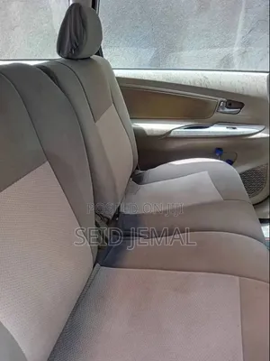 Toyota Avanza 2013 Silver