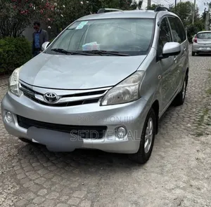 Toyota Avanza 2013 Silver