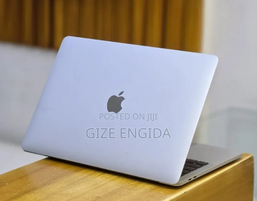 New Laptop Apple MacBook Pro 2021 M1 32GB Intel Core i7 SSD 512GB