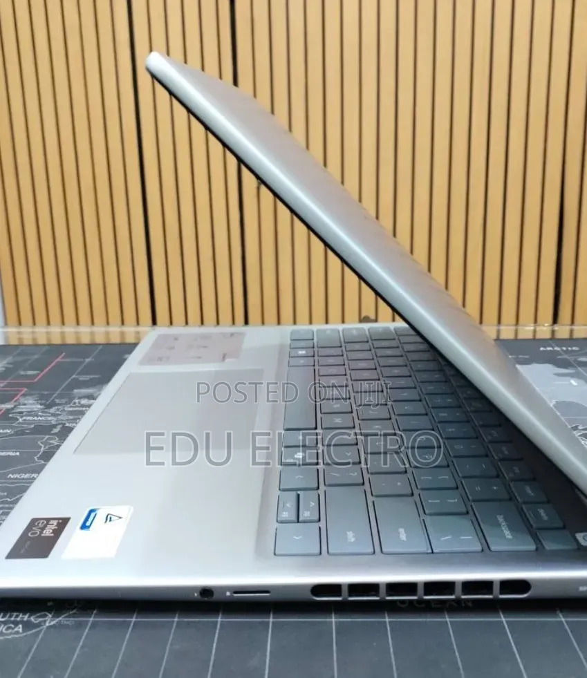 New Laptop Dell Inspiron 14 16GB Intel Core Ultra 7 SSD 1T