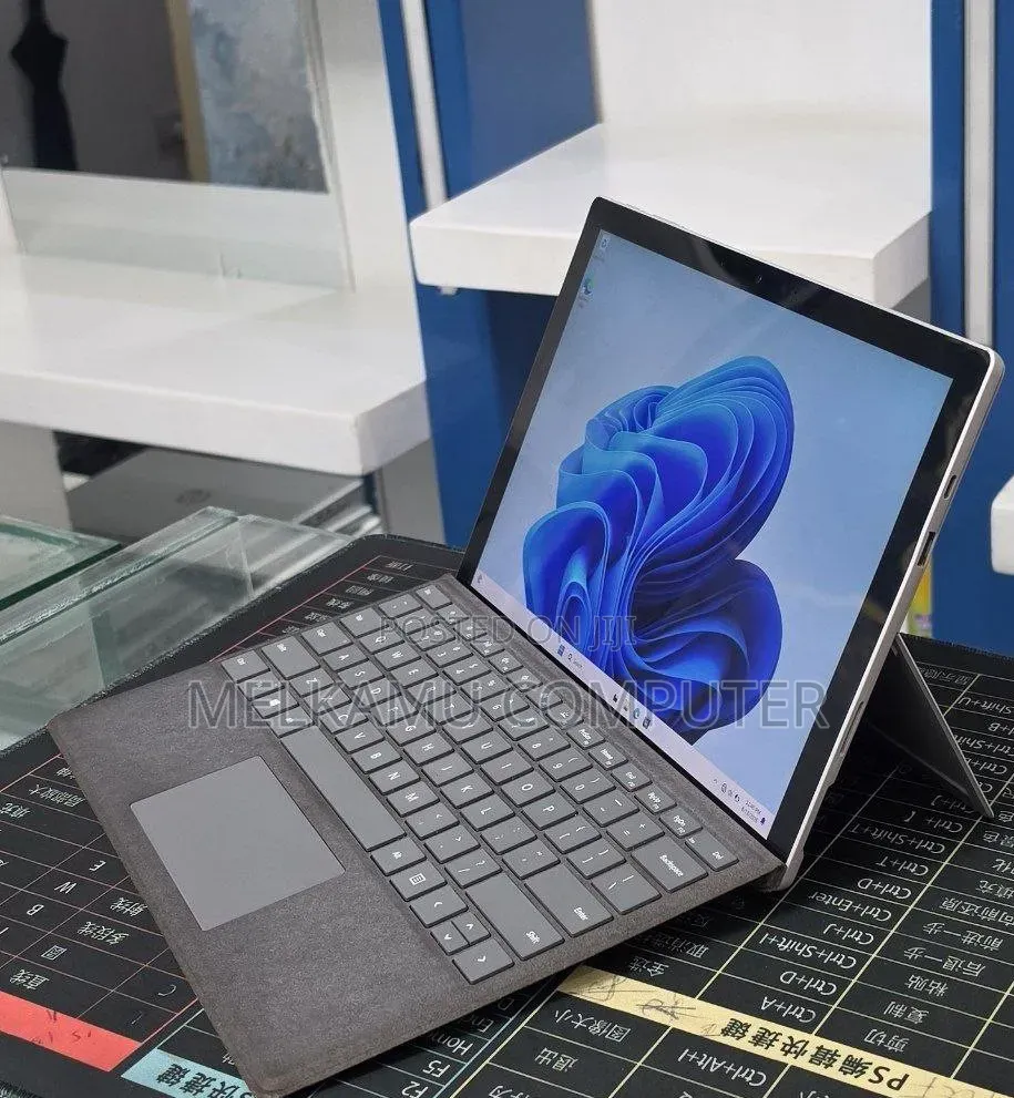 New Laptop Microsoft Surface Pro 7 32GB Intel Core i7 SSD 1T