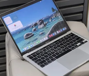 New Laptop Apple MacBook 2020 32GB Intel Core i7 SSD 512GB