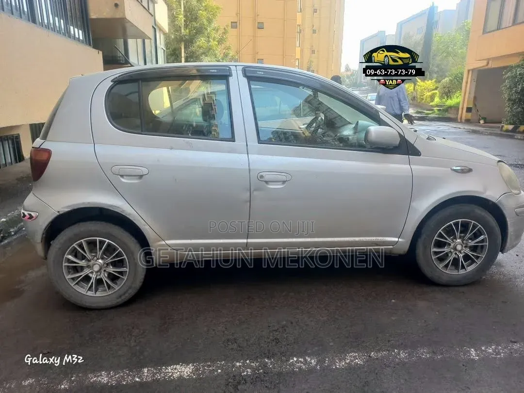 Toyota Yaris 2004 Silver